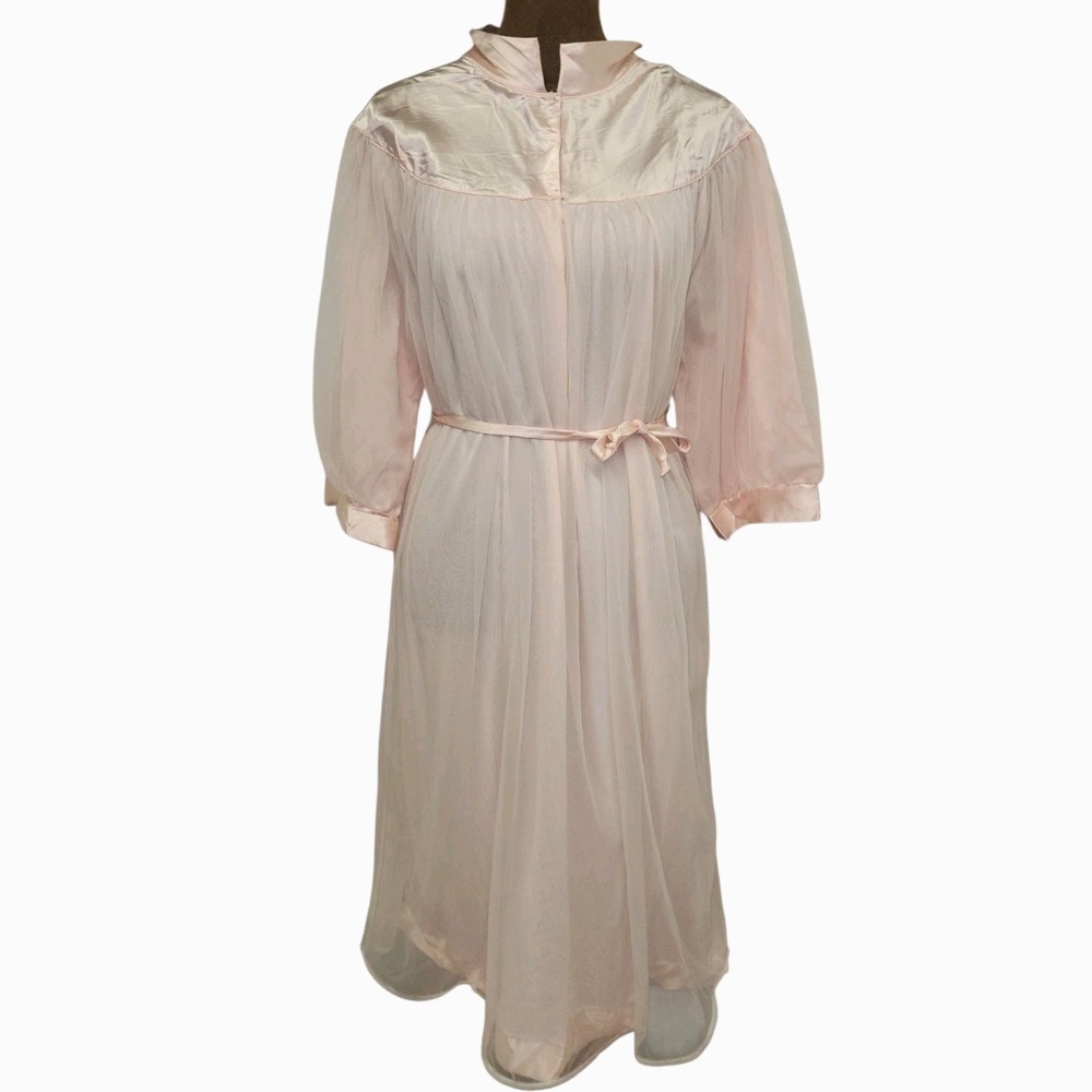1960s Vintage MARY BARRON Peignoir Nylon Size M Nightgown Pale Pink Belted